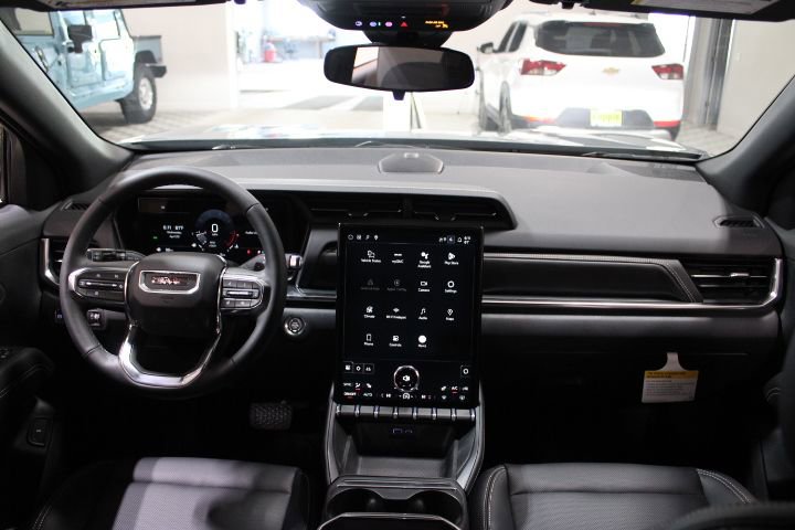 New 2026 GMC Terrain Elevation FWD image 3