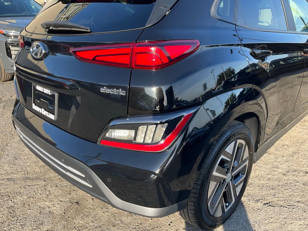 Used 2022 Hyundai Kona Limited w/ Cargo Package image 82