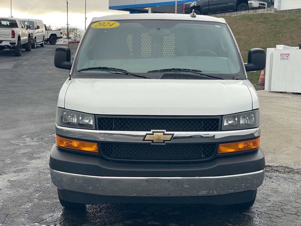 Used 2024 Chevrolet Express 2500 Work Van w/ Driver Convenience Package image 2
