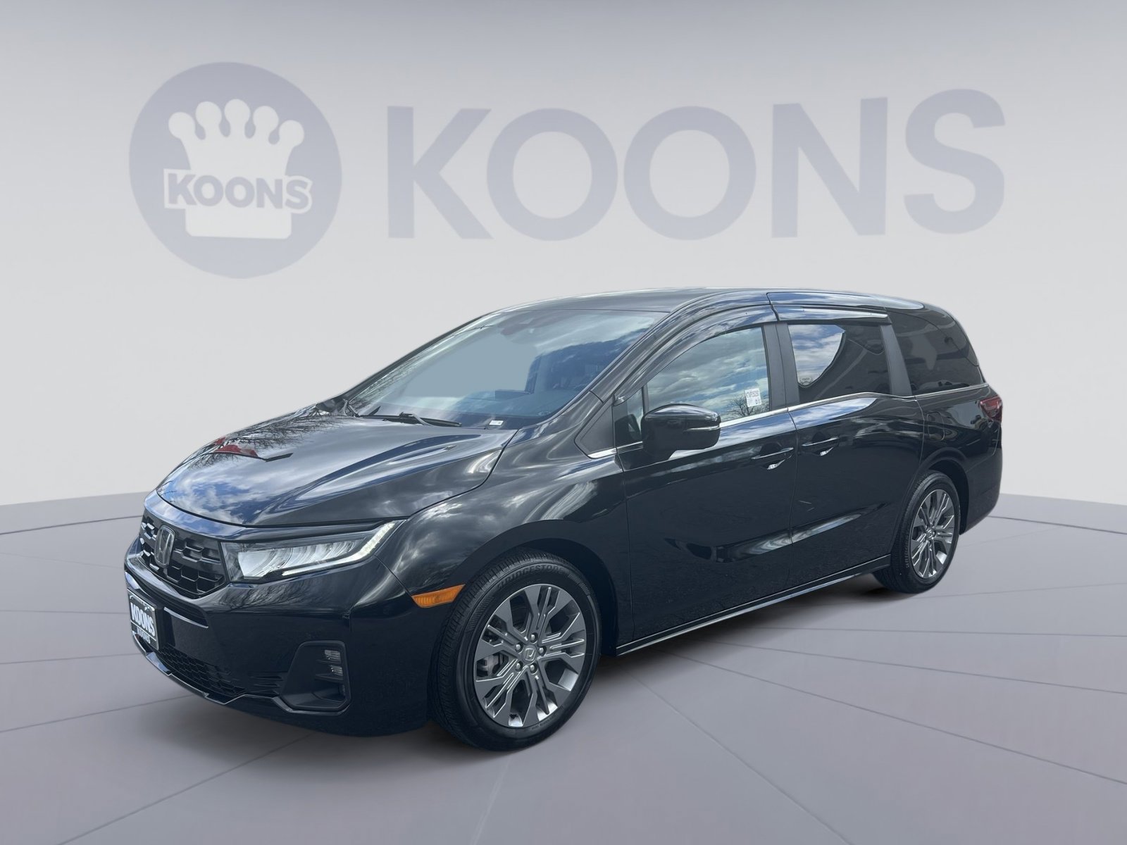Used 2025 Honda Odyssey Touring image 1