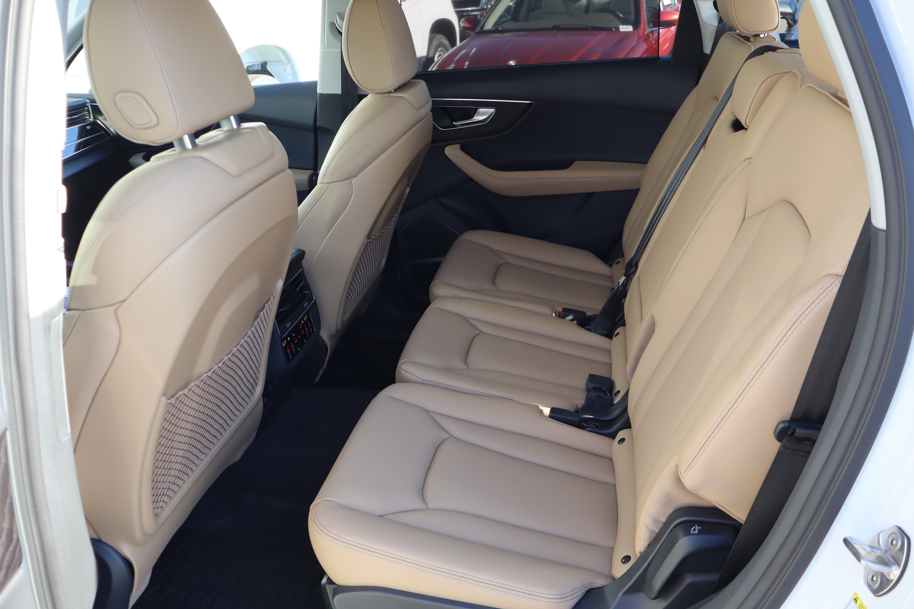 Used 2025 Audi Q7 3.0T Prestige w/ Prestige Package image 32