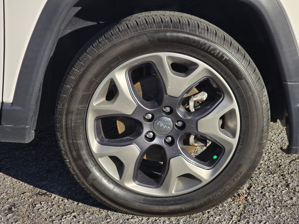 Used 2021 Jeep Compass Limited w/ Sun and Sound Group image 21