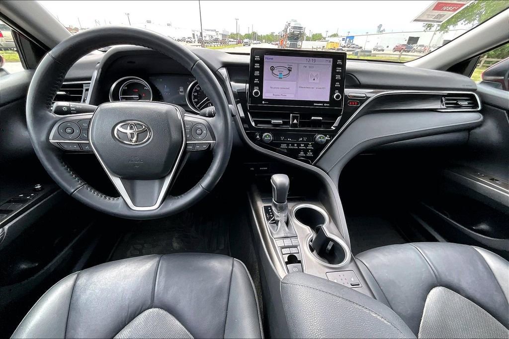 Used 2023 Toyota Camry XLE w/ Cold Weather Package FWD image 13