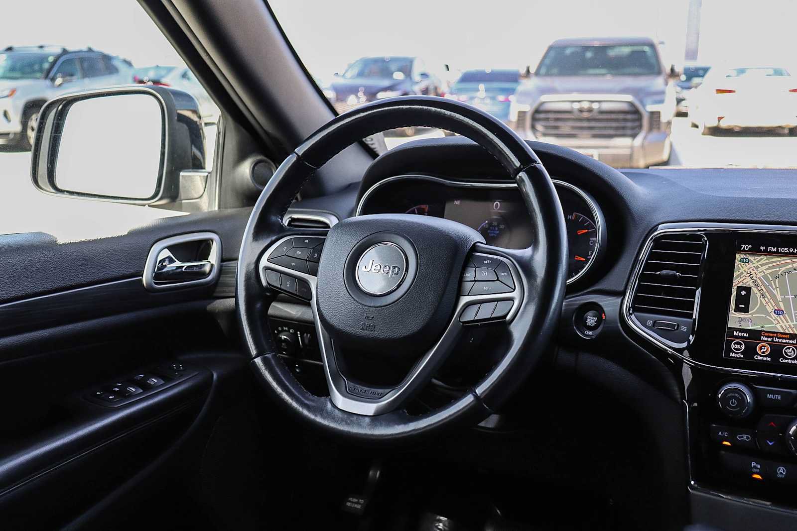 Used 2022 Jeep Grand Cherokee Laredo X AWD/4WD image 16