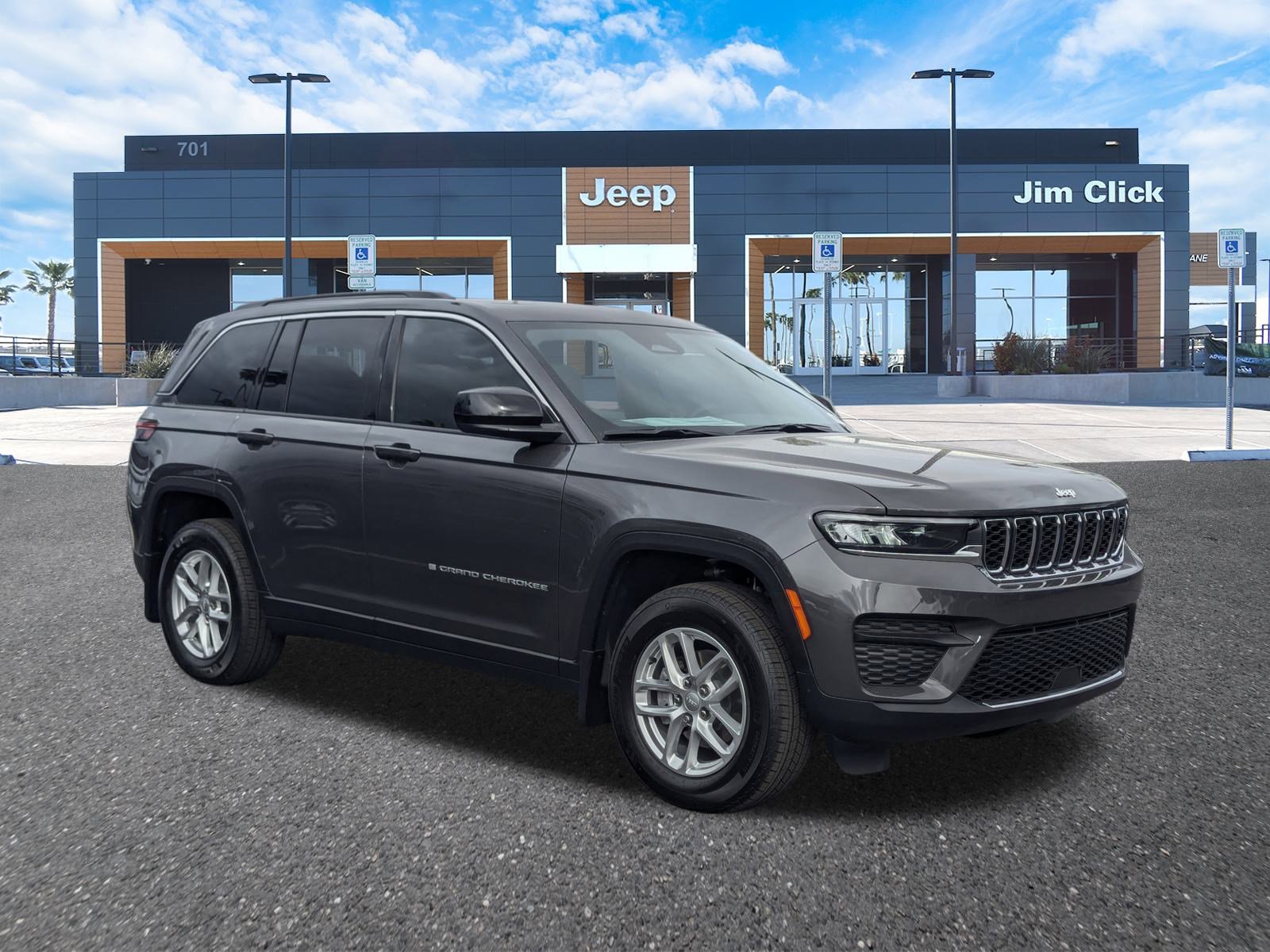 New 2025 Jeep Grand Cherokee Laredo X w/ Luxury Tech Group I image 1