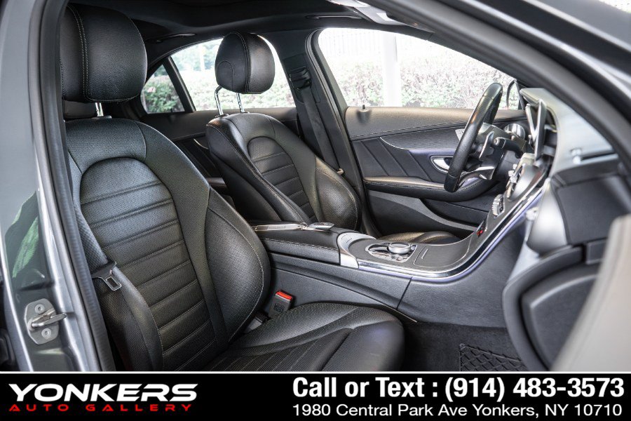 Used 2020 Mercedes-Benz C 43 AMG 4MATIC Sedan w/ Parking Assistance Package image 40