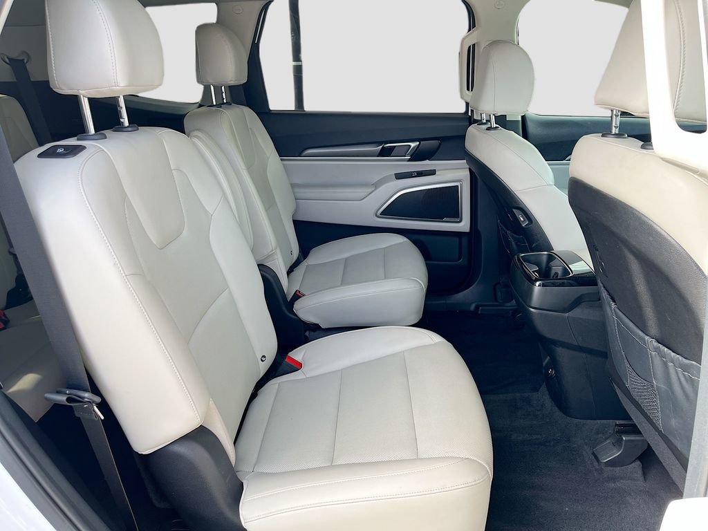 Used 2022 Kia Telluride S image 29