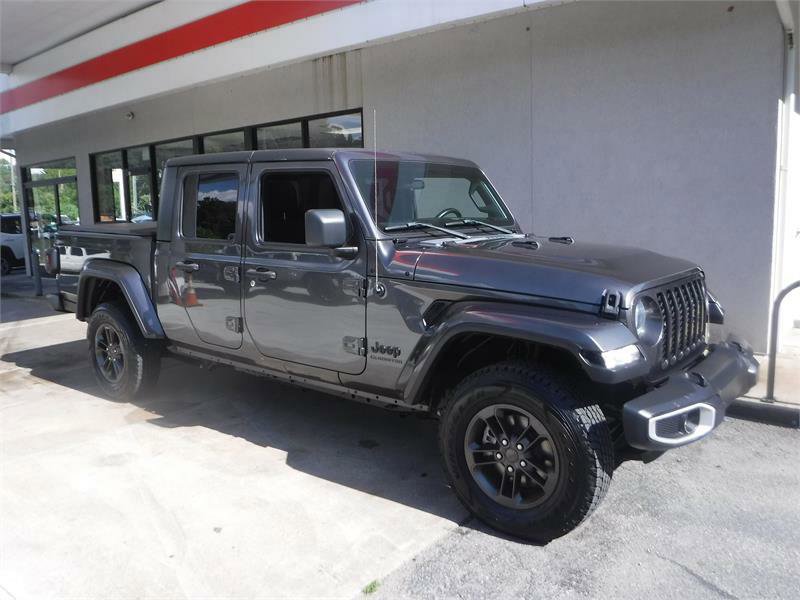 Used 2021 Jeep Gladiator Sport image 1