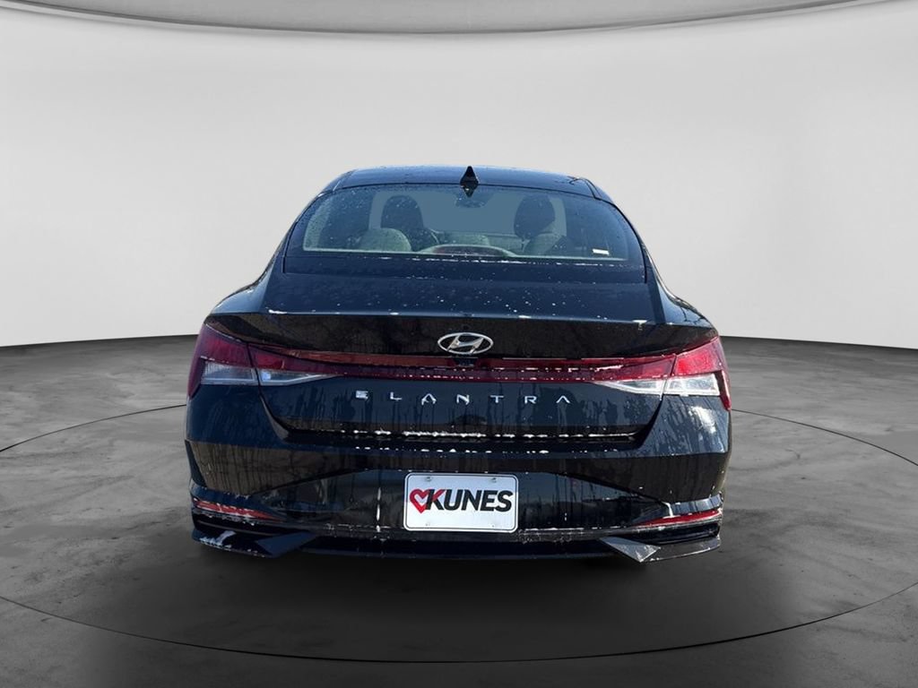 Used 2022 Hyundai Elantra SEL FWD image 8