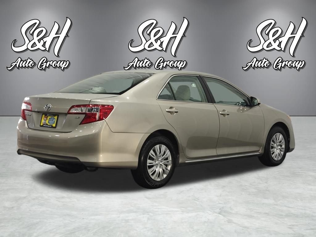 Used 2014 Toyota Camry LE FWD image 22