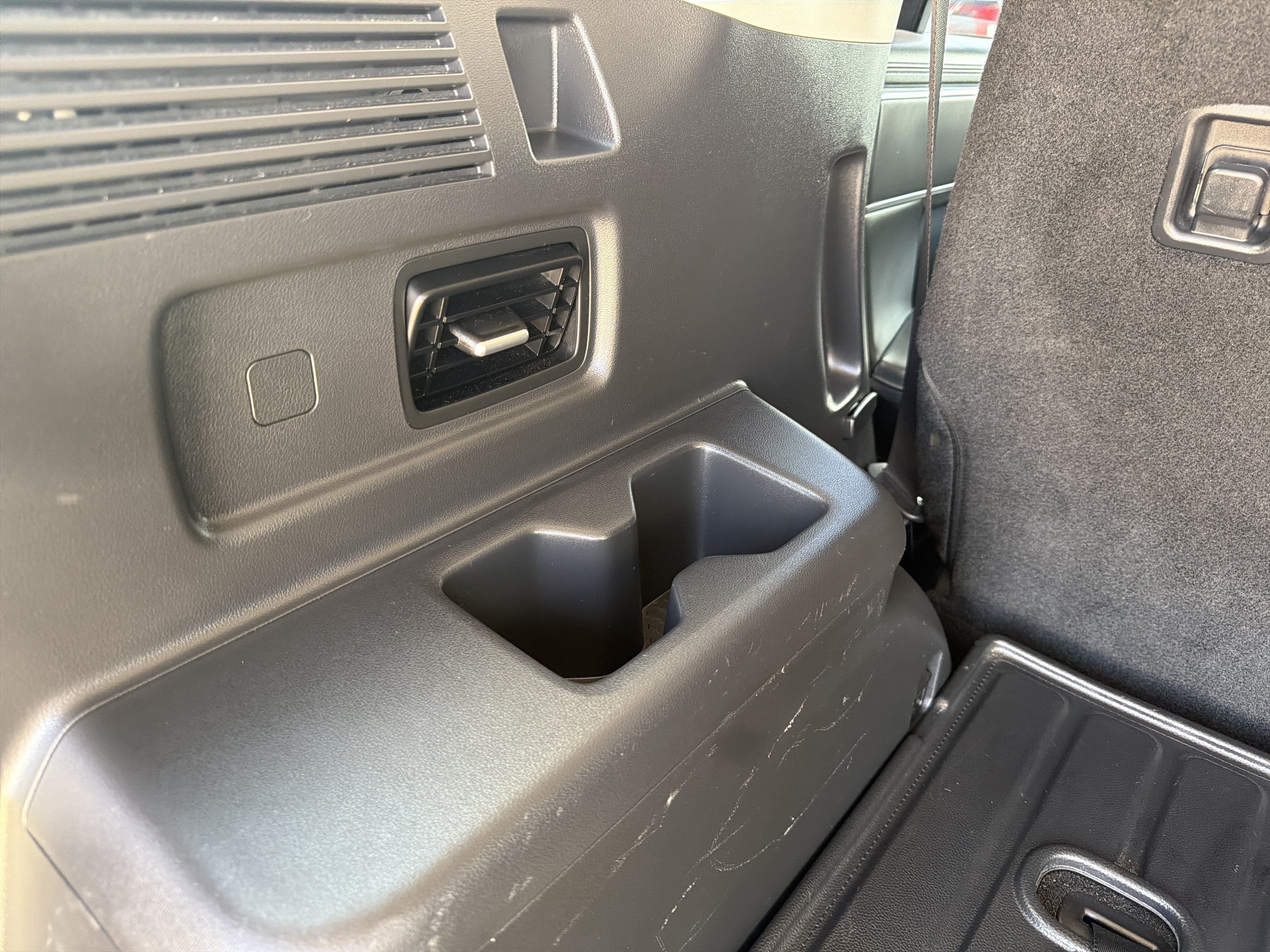 Used 2025 Hyundai Santa Fe SEL FWD image 28