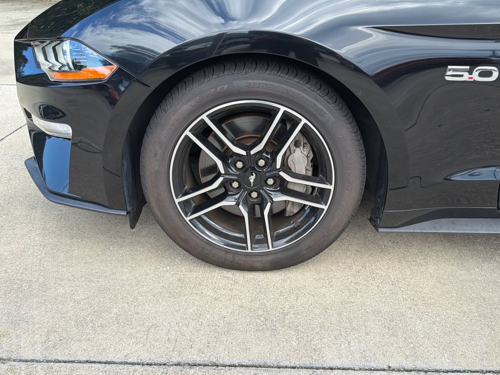 Used 2020 Ford Mustang GT Premium RWD image 11