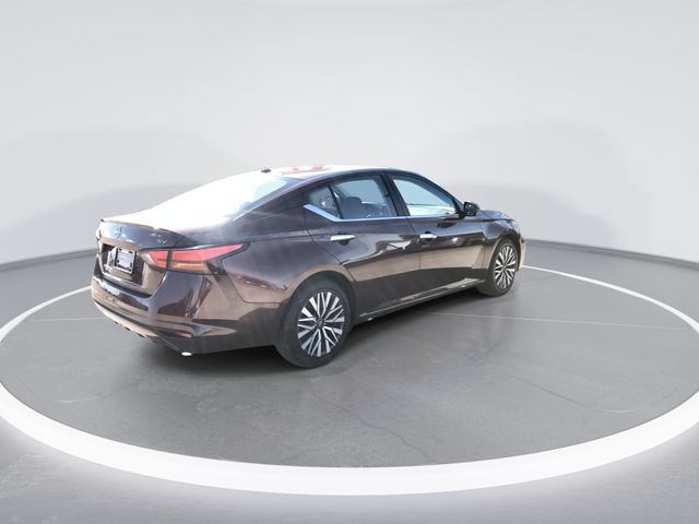 Certified 2024 Nissan Altima 2.5 SV FWD image 8
