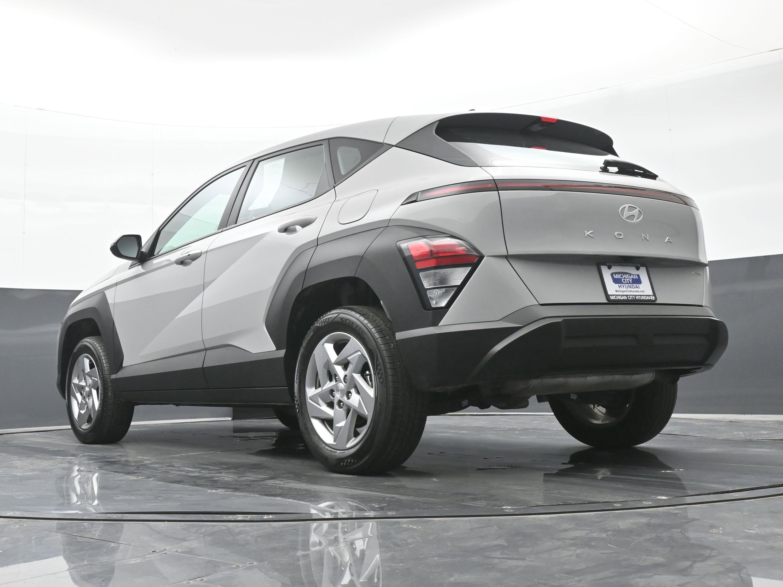 Certified 2024 Hyundai Kona SE AWD/4WD image 37