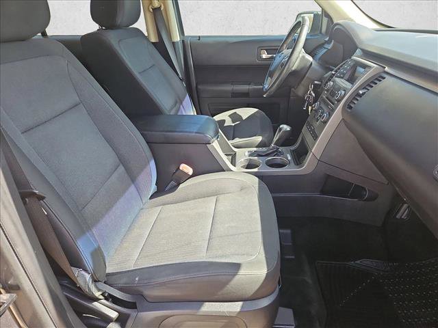 Used 2018 Ford Flex SE image 21