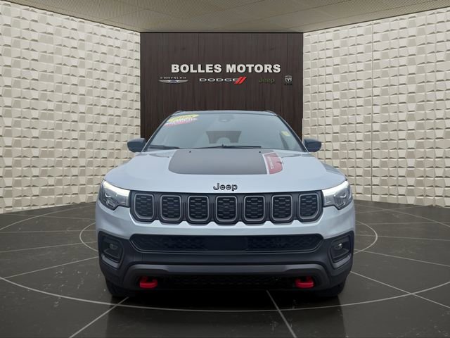 Certified 2025 Jeep Compass Trailhawk w/ Trailhawk Elite Group image 11