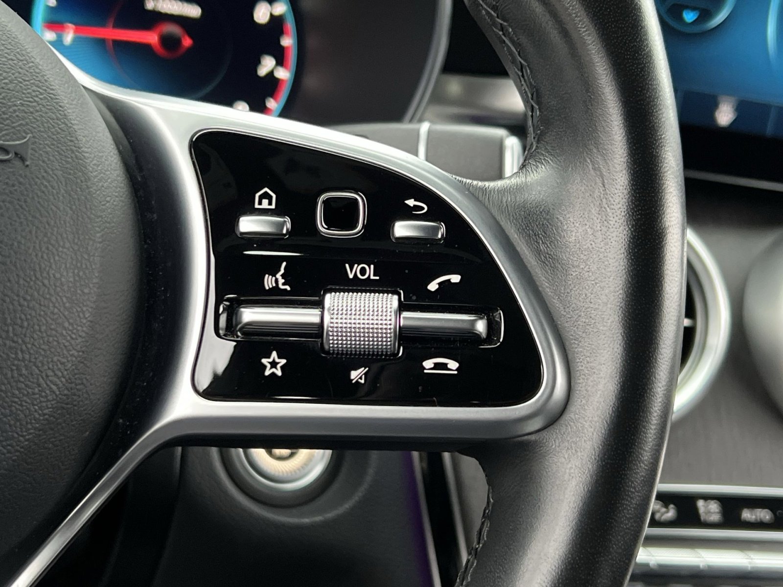 Certified 2021 Mercedes-Benz GLC 300 4MATIC image 29