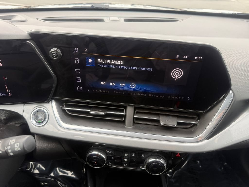 Certified 2024 Chevrolet Trax LT w/ LT Convenience Package image 21