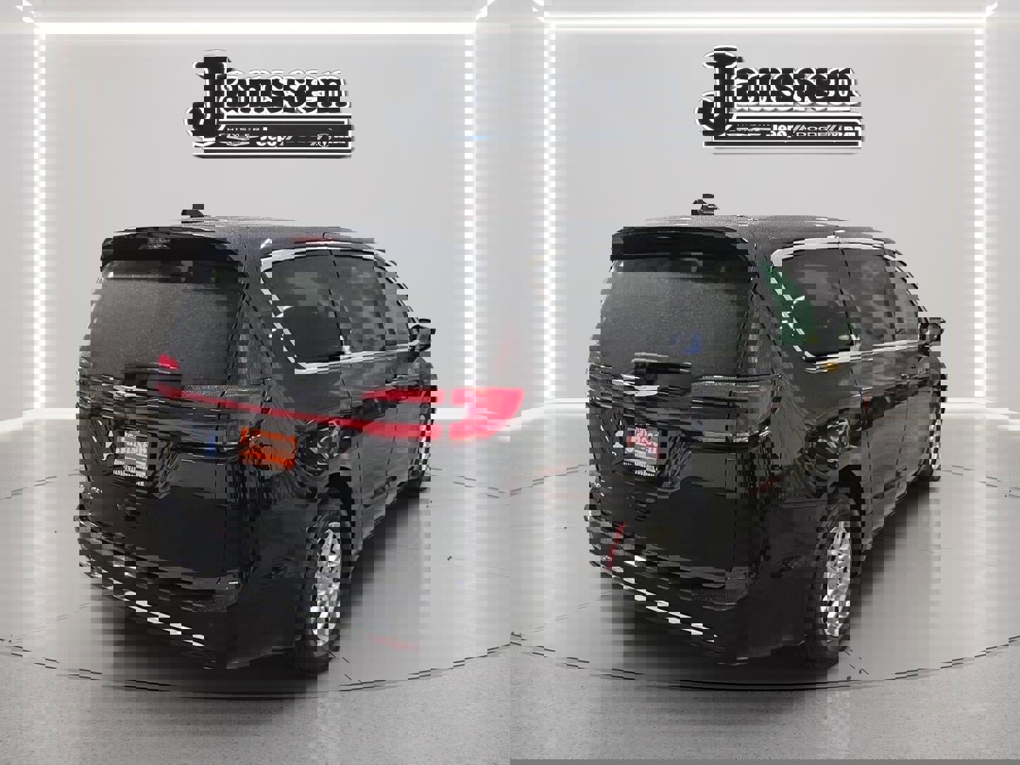 New 2026 Chrysler Pacifica Select image 4