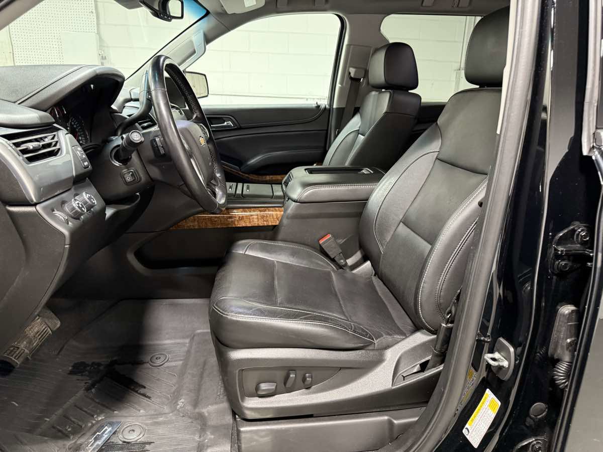 Used 2020 Chevrolet Suburban Premier image 15