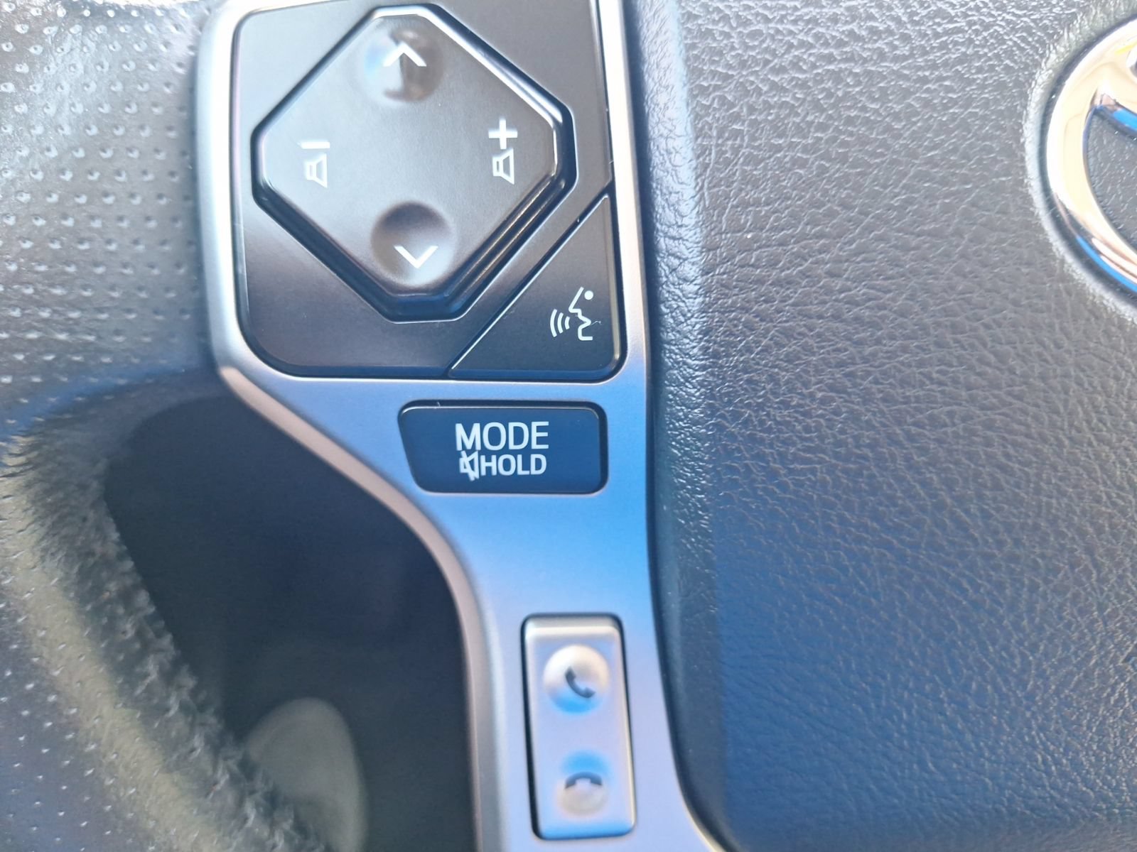 Used 2024 Toyota 4Runner Limited AWD/4WD image 20