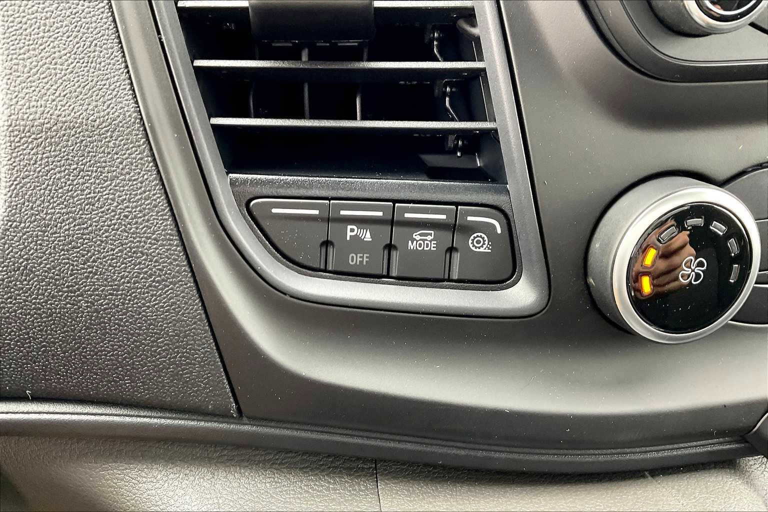 New 2025 Ford Transit 250 Low Roof image 18