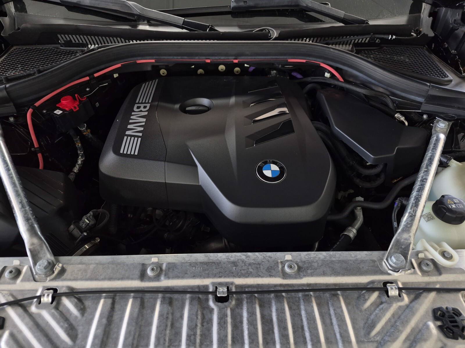 Certified 2025 BMW X3 xDrive30i w/ Premium Package AWD/4WD image 12