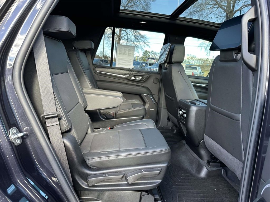 Used 2024 GMC Yukon Denali w/ Denali Reserve Package image 13