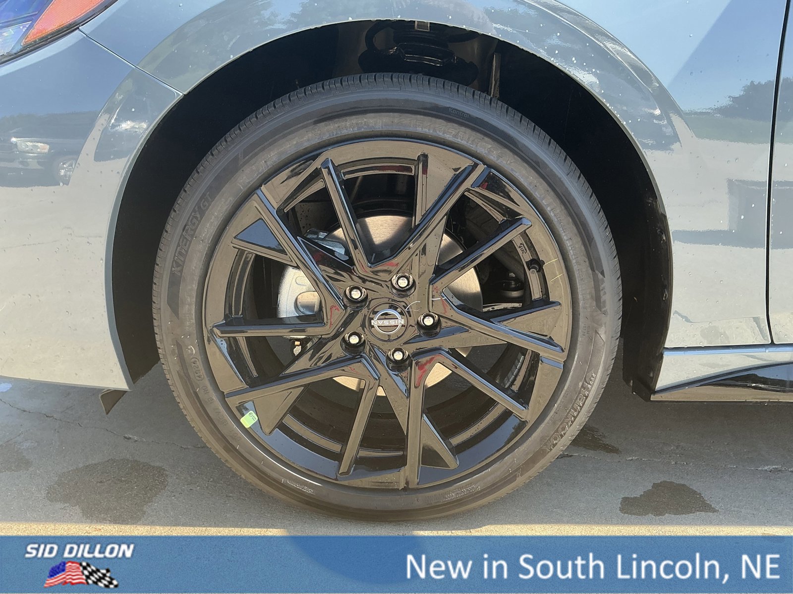 New 2025 Nissan Sentra SR w/ Midnight Edition image 11