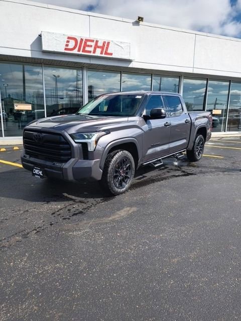 Used 2022 Toyota Tundra SR5 AWD/4WD image 1