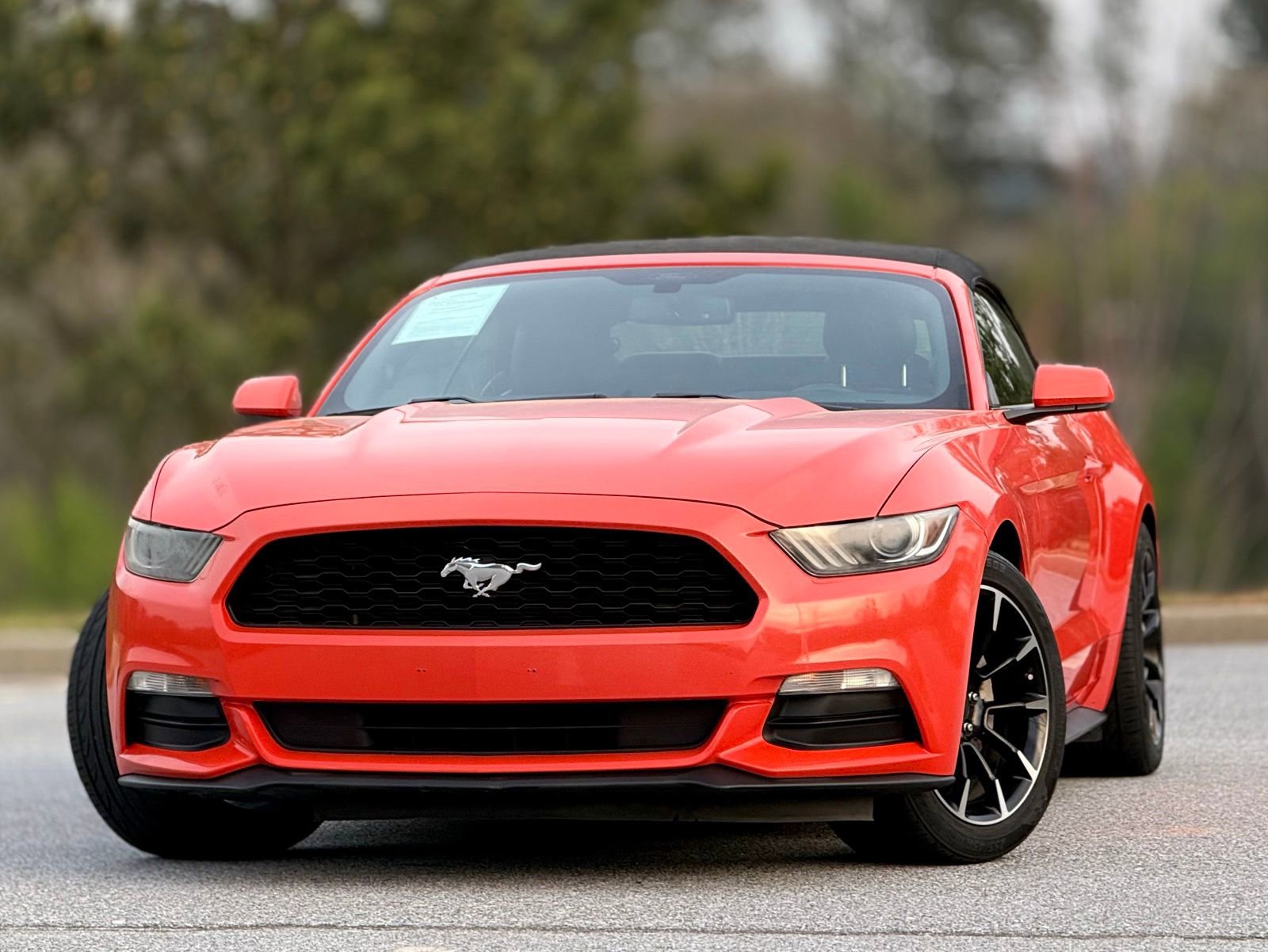 Used 2016 Ford Mustang Convertible image 2
