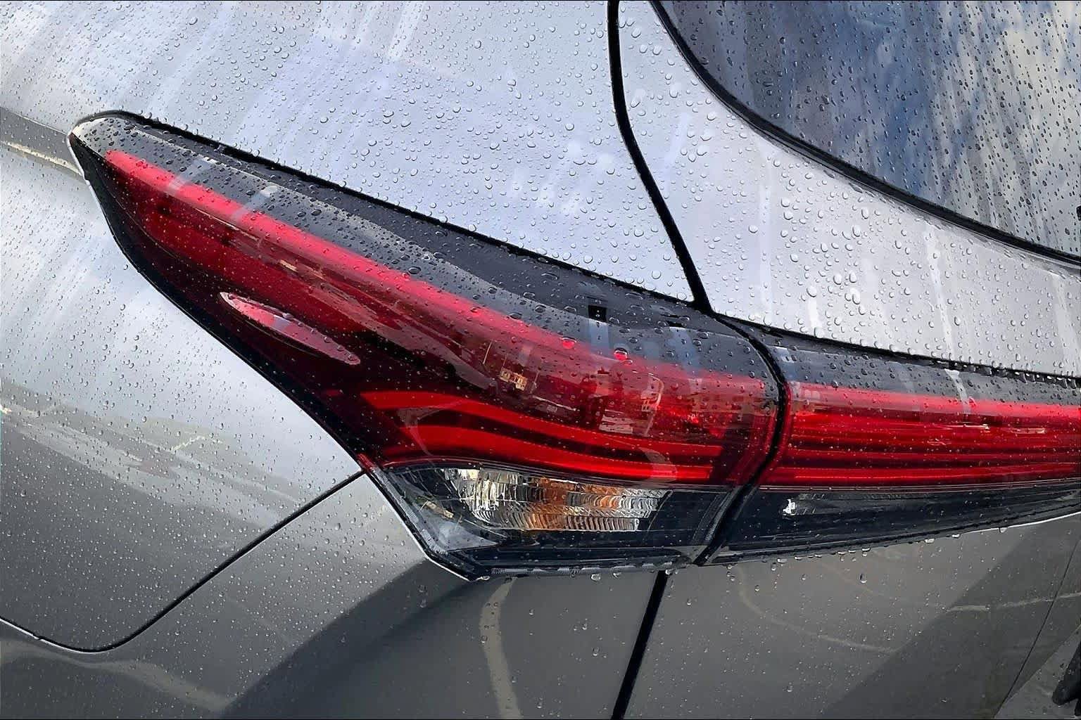 Used 2026 Toyota Highlander Limited AWD/4WD image 27