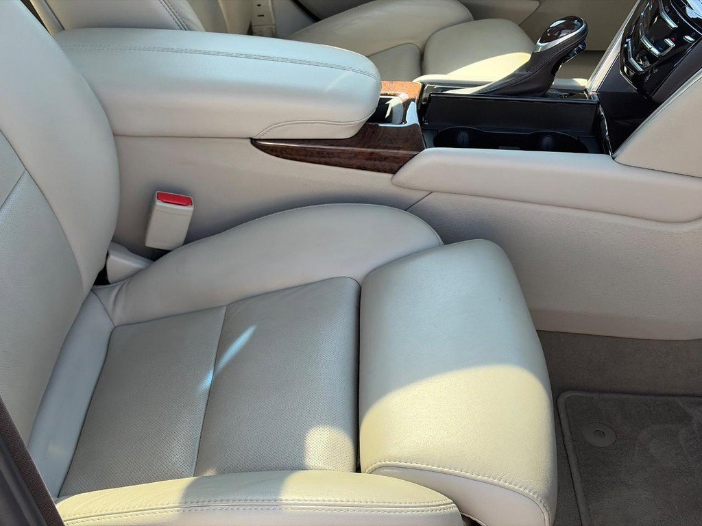 Used 2013 Cadillac XTS Premium image 18