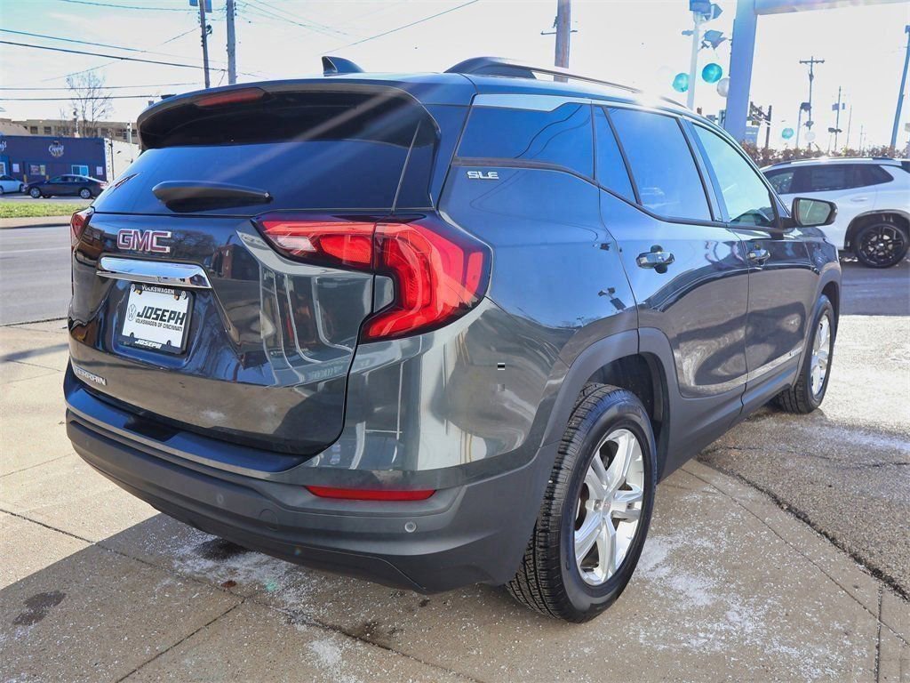 Used 2018 GMC Terrain SLE w/ Driver Convenience Package image 5