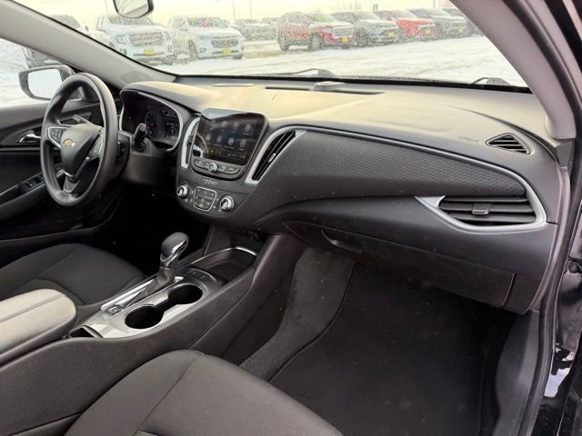 Used 2025 Chevrolet Malibu LT image 15
