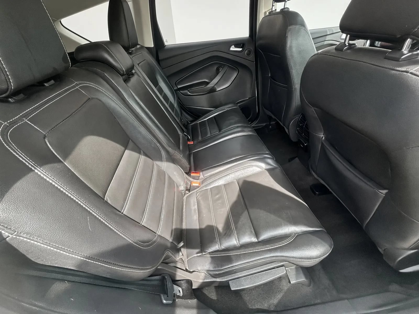 Used 2018 Ford Escape Titanium w/ Ford Safe & Smart Package AWD/4WD image 20
