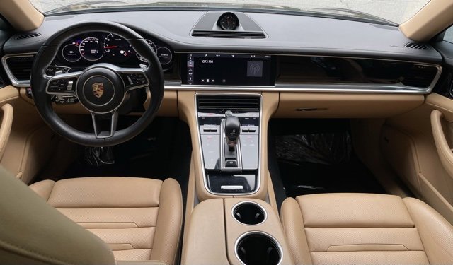Used 2019 Porsche Panamera 4 image 16