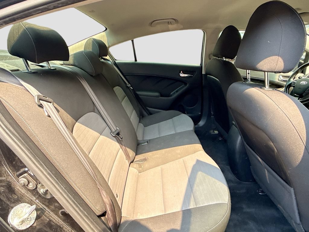 Used 2017 Kia Forte S FWD image 30