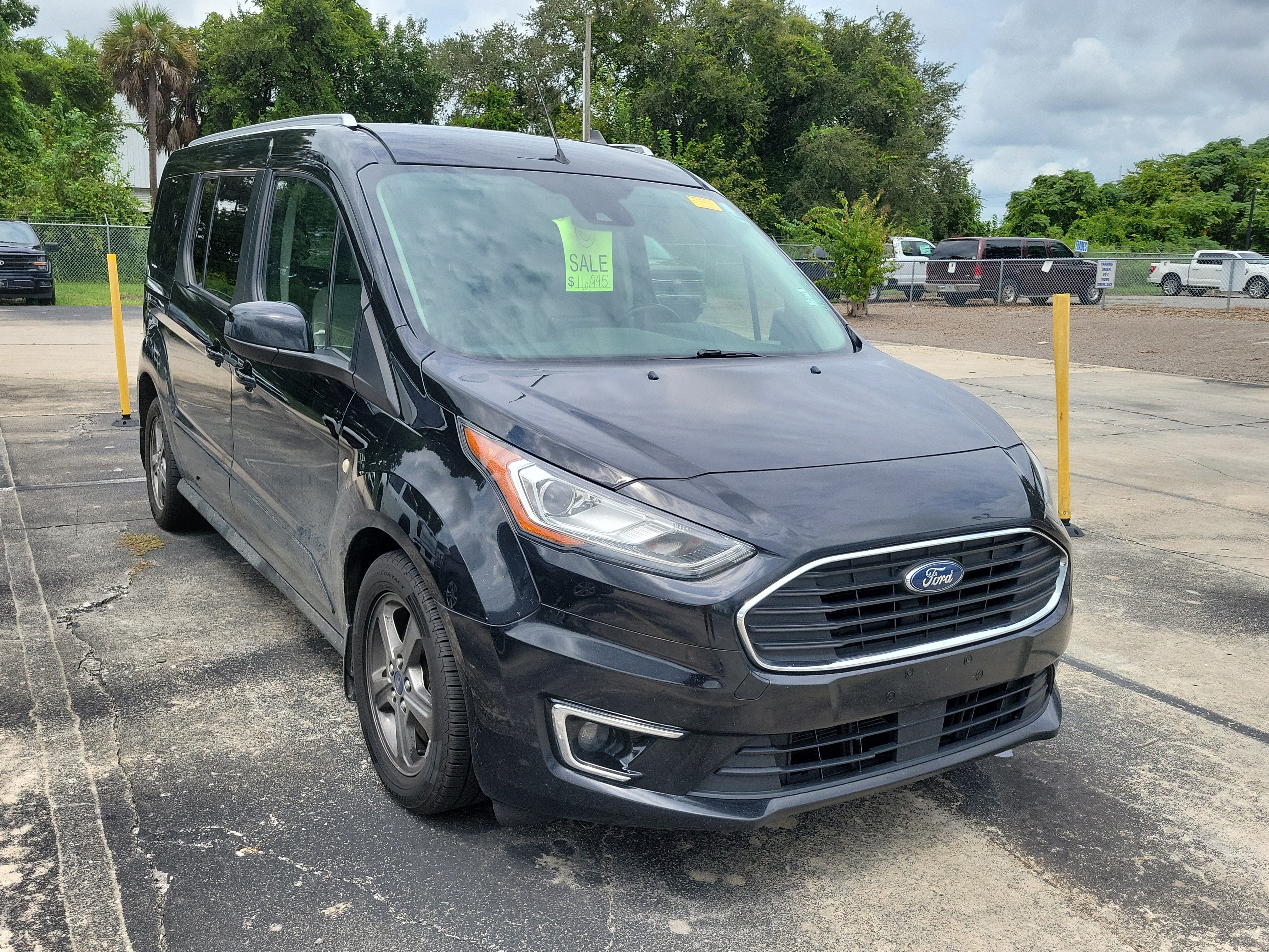 Used 2020 Ford Transit Connect Titanium w/ Trailer Tow Package FWD image 6