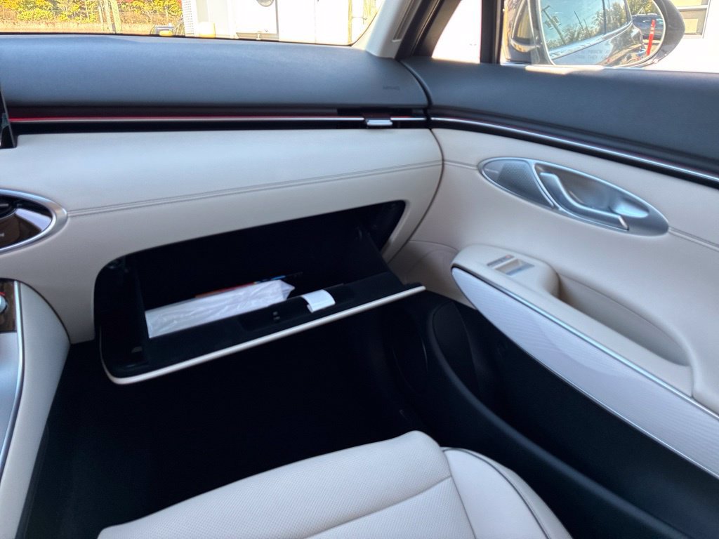 New 2027 Genesis GV70 2.5T Advanced AWD/4WD image 40