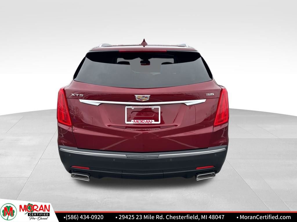 Used 2018 Cadillac XT5 Luxury w/ Driver Awareness Package FWD image 4