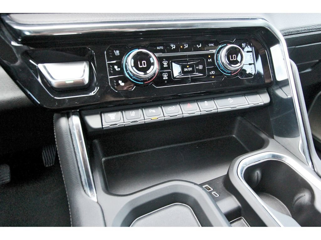 Used 2025 GMC Sierra 2500 Denali w/ Denali Reserve Package AWD/4WD image 27