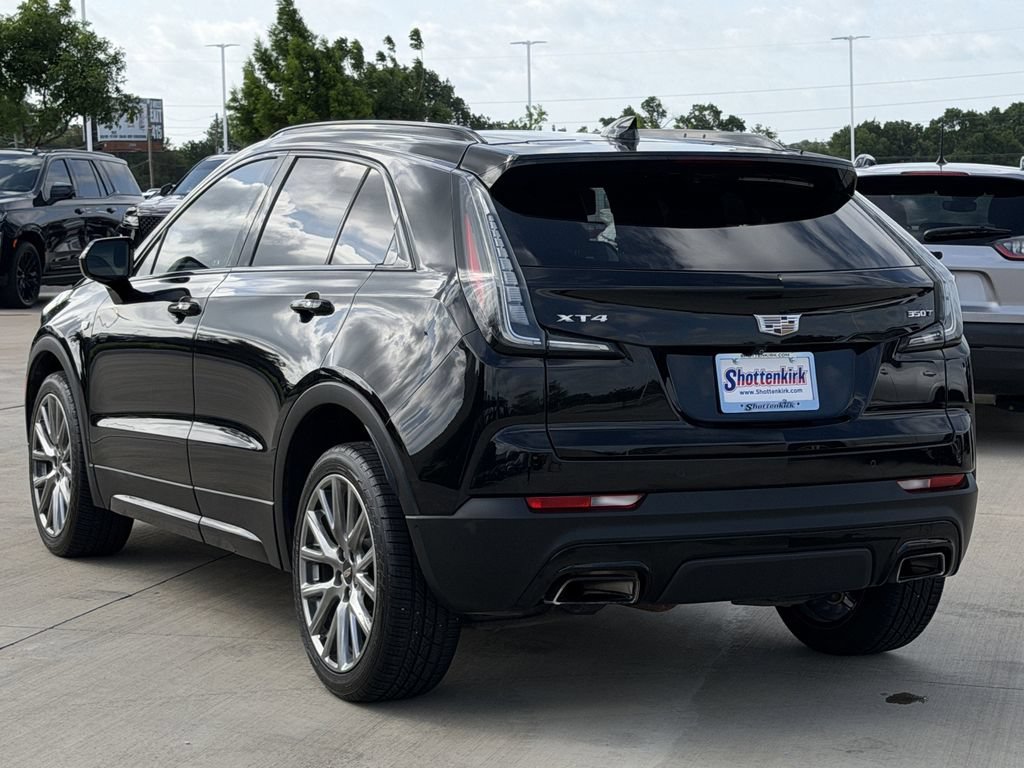 Used 2020 Cadillac XT4 Sport w/ Cold Weather Package FWD image 4