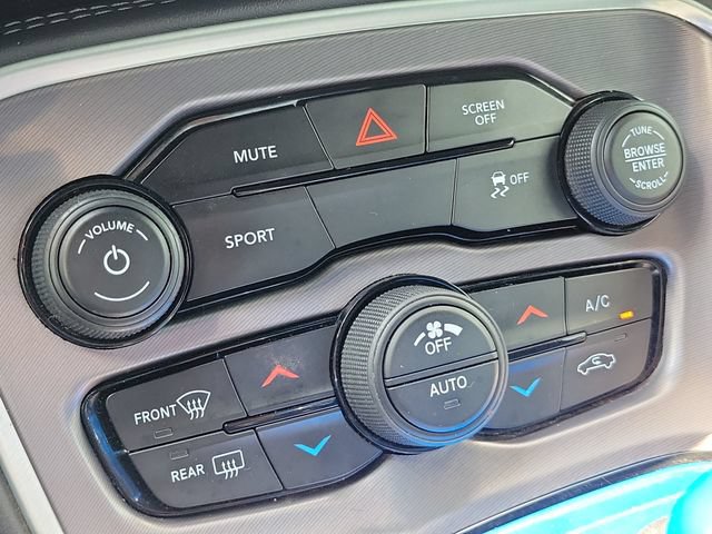 Used 2019 Dodge Challenger SXT RWD image 26