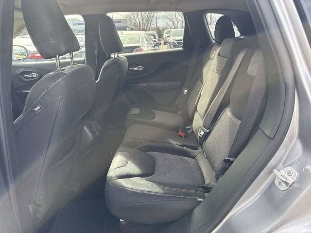 Used 2014 Jeep Cherokee Latitude w/ Comfort/Convenience Group FWD image 15