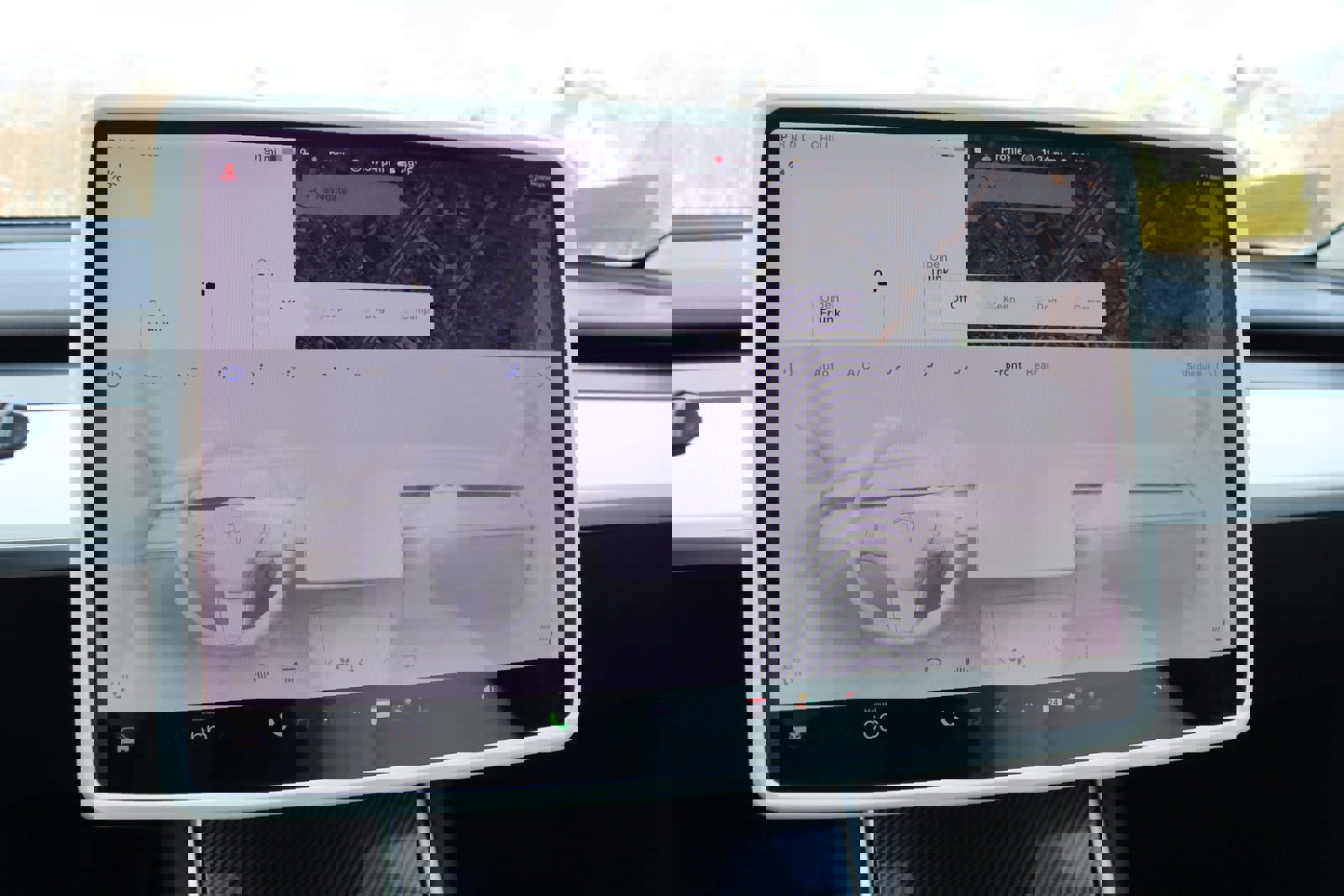 Used 2020 Tesla Model Y Long Range image 34