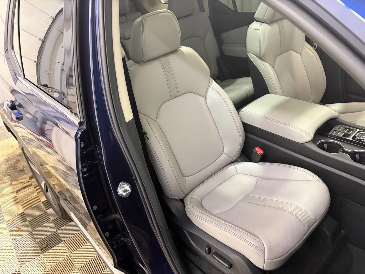 Used 2024 Honda Pilot Touring image 29