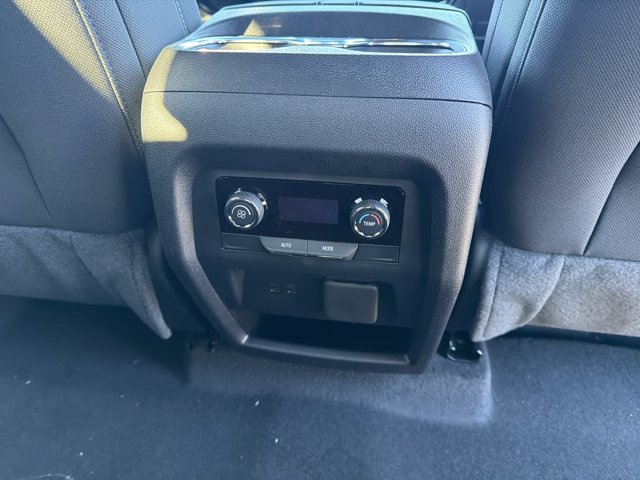 New 2026 Chevrolet Traverse LT w/ Sun and Wheel Package image 30