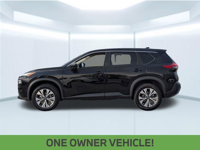Used 2023 Nissan Rogue SV image 2