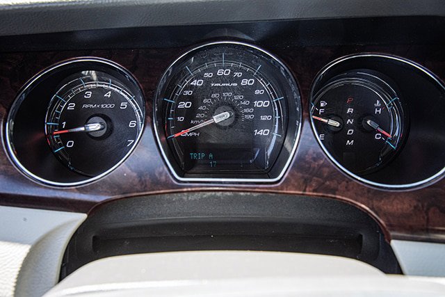 Used 2011 Ford Taurus SEL w/ 201A Rapid Spec Order Code FWD image 12